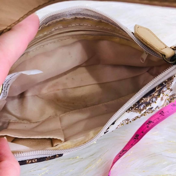 Clutch Purse white with brown and tan green jewels - Picture 7 of 8